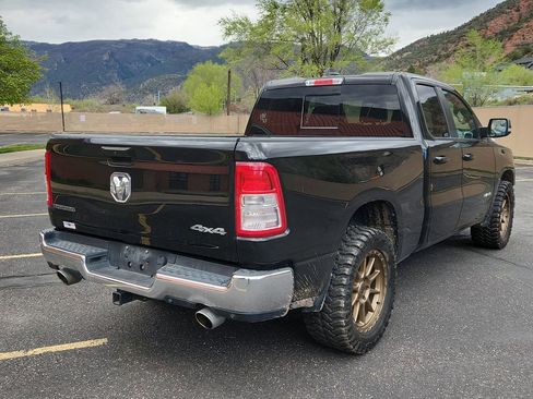 Used 2022 RAM 1500 Big Horn AWD/4WD image 3