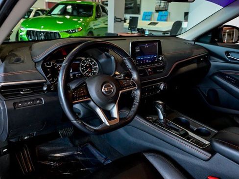 Used 2019 Nissan Altima 2.5 SR AWD/4WD image 17