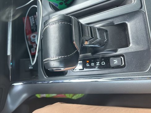 Used 2021 Ford F150 Lariat w/ Tow Technology Package image 14