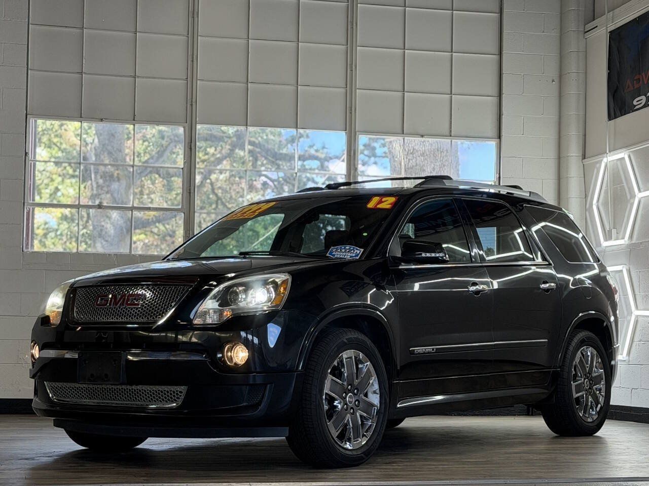 Used 2012 GMC Acadia Denali AWD/4WD image 2