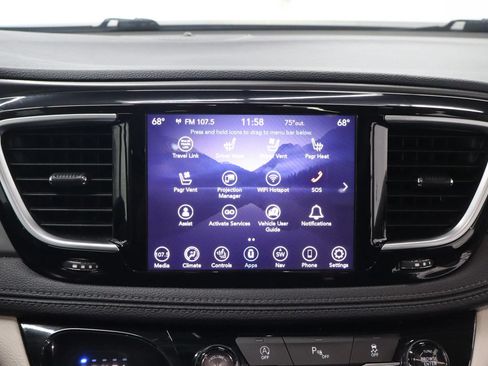 Used 2019 Chrysler Pacifica Limited FWD image 35