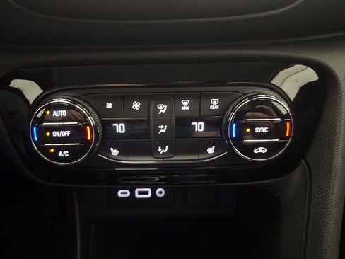 Used 2023 Buick Encore GX Select w/ Sport Touring Package AWD/4WD image 29