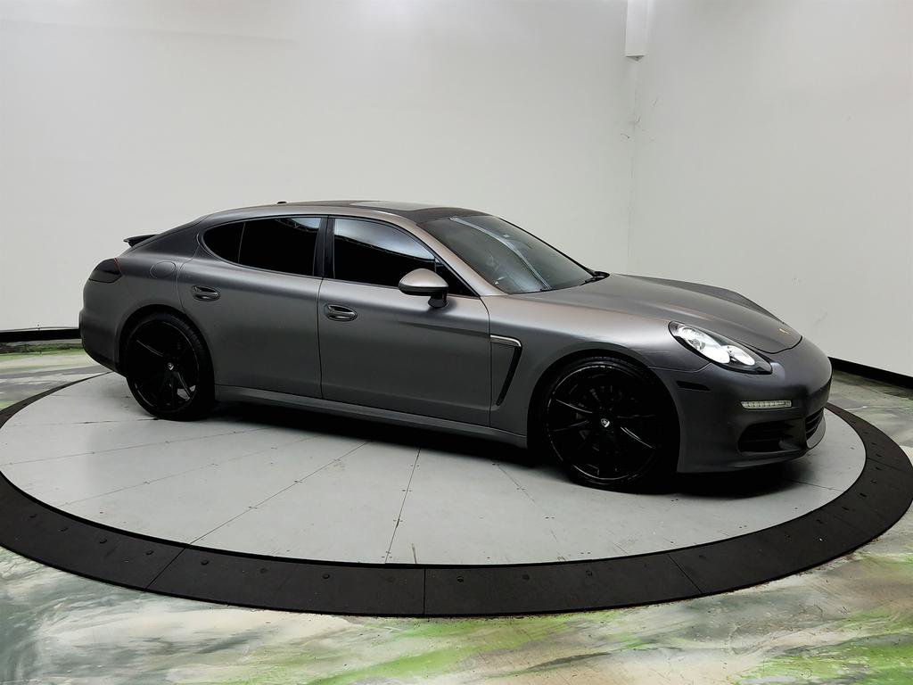 Used 2014 Porsche Panamera 4 AWD/4WD image 3