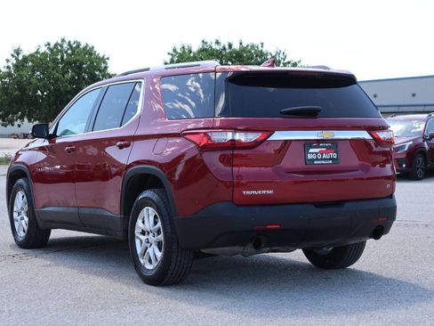 Used 2018 Chevrolet Traverse LT FWD image 11