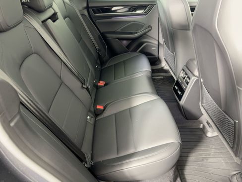 Used 2025 Porsche Macan 4S Electric image 29