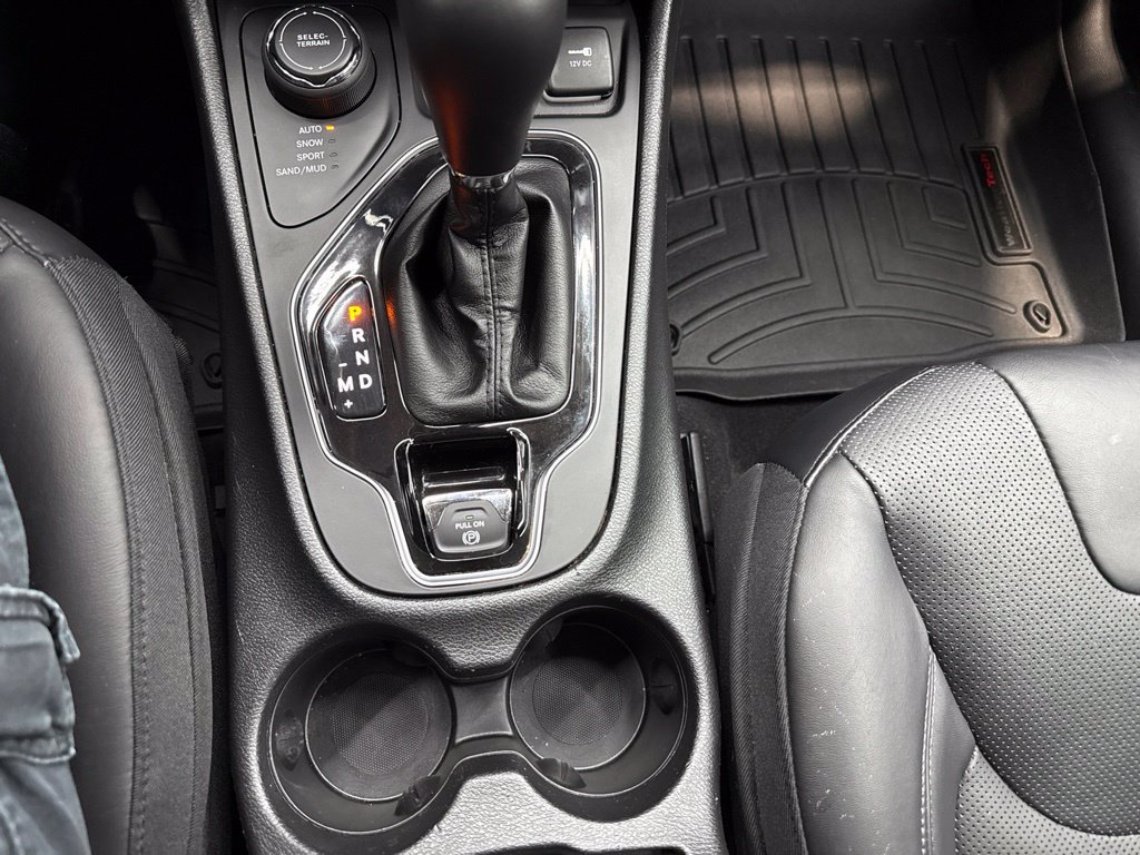 Used 2019 Jeep Cherokee Limited AWD/4WD image 28