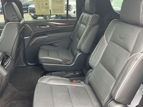 Used 2023 Cadillac Escalade ESV Premium Luxury w/ LPO, Radiant Package image 18