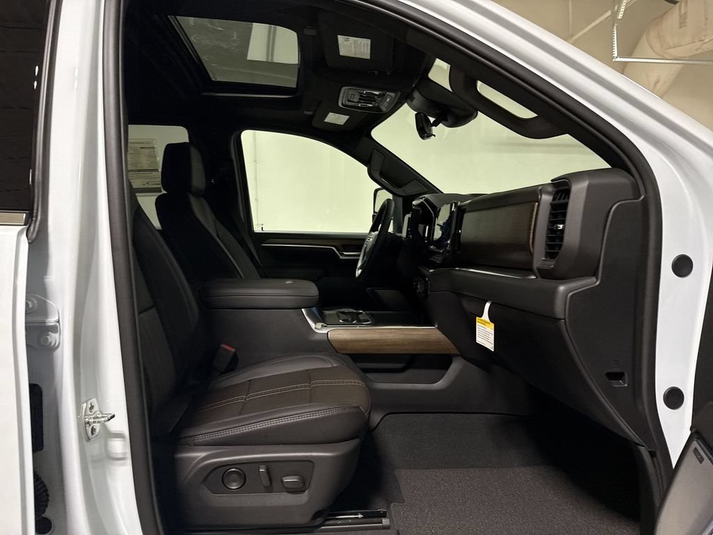 New 2026 Chevrolet Silverado 2500 High Country w/ High Country Premium Package AWD/4WD image 23