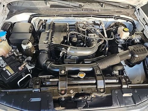 Used 2019 Nissan Frontier S image 6