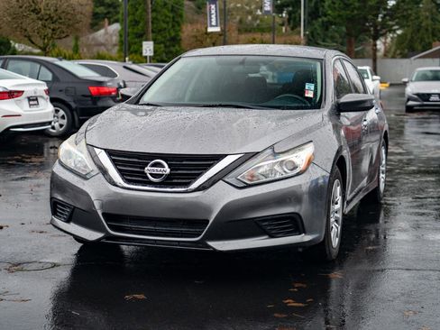 Used 2017 Nissan Altima 2.5 S w/ Power Driver Seat Package image 4
