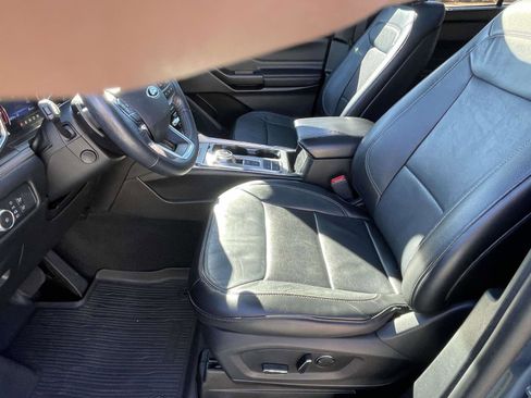 Used 2020 Ford Explorer Limited image 18