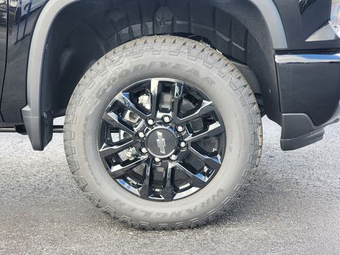 New 2026 Chevrolet Silverado 2500 Custom w/ Custom Value Package image 6