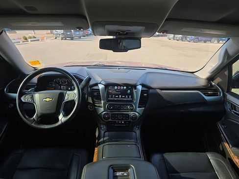 Used 2017 Chevrolet Suburban Premier image 15