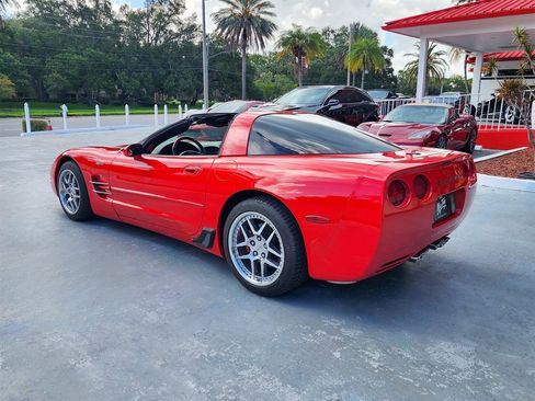 Used 2004 Chevrolet Corvette Coupe w/ Roof Package RWD image 6