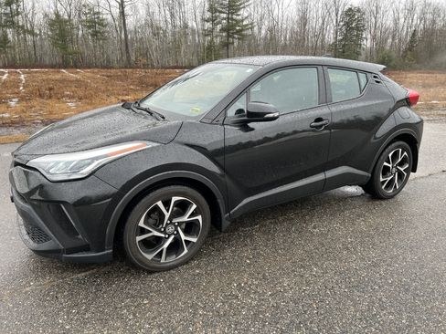Used 2021 Toyota C-HR LE image 1