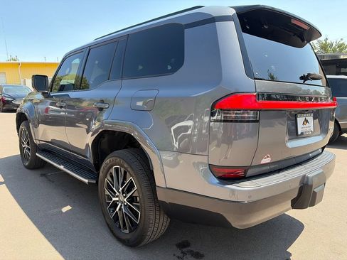 Used 2025 Lexus GX 550 w/ Accessory Package (2T) AWD/4WD image 5