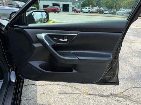 Used 2017 Nissan Altima 2.5 S w/ Power Driver Seat Package FWD image 17
