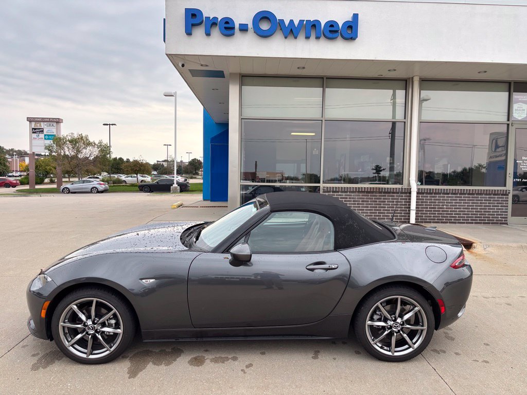 Used 2023 MAZDA MX-5 Miata Grand Touring RWD image 8
