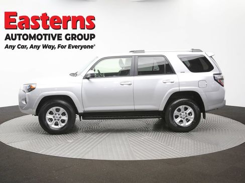 Used 2024 Toyota 4Runner SR5 AWD/4WD image 54