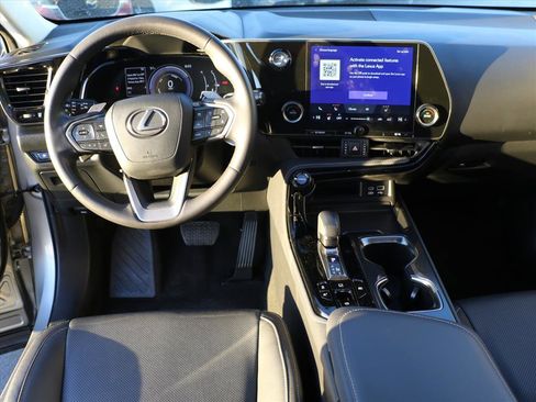 Used 2022 Lexus NX 350 AWD image 12