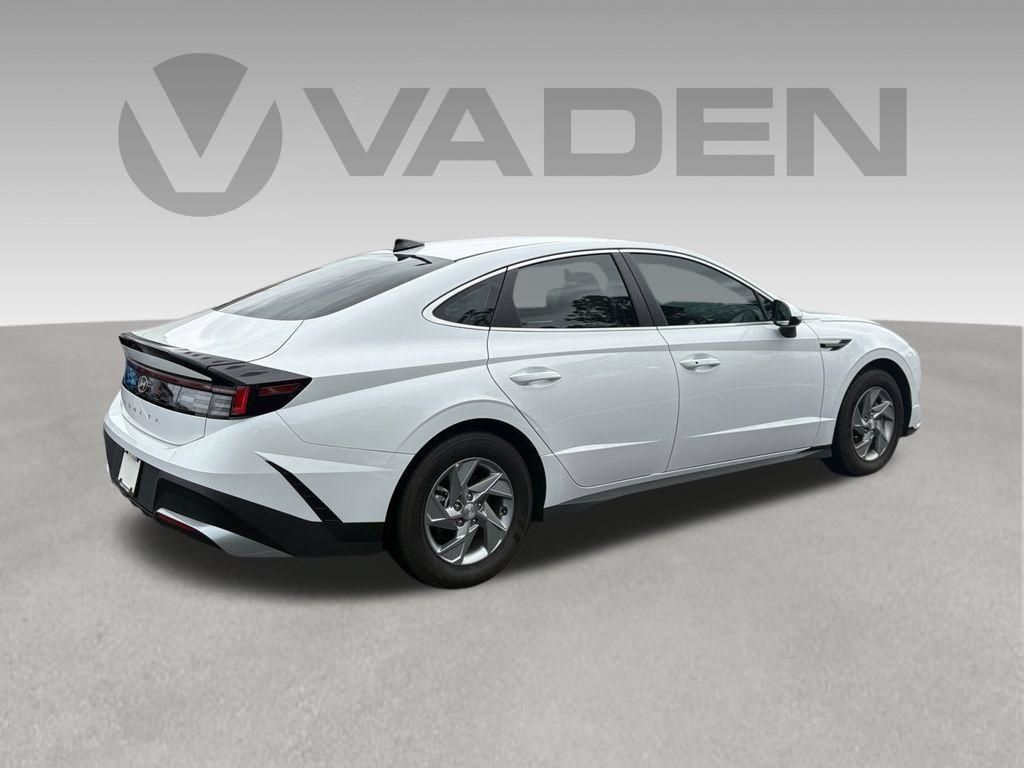 New 2025 Hyundai Sonata SE FWD image 19