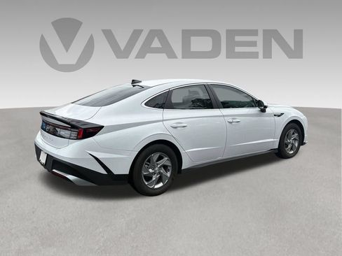 New 2025 Hyundai Sonata SE FWD image 19