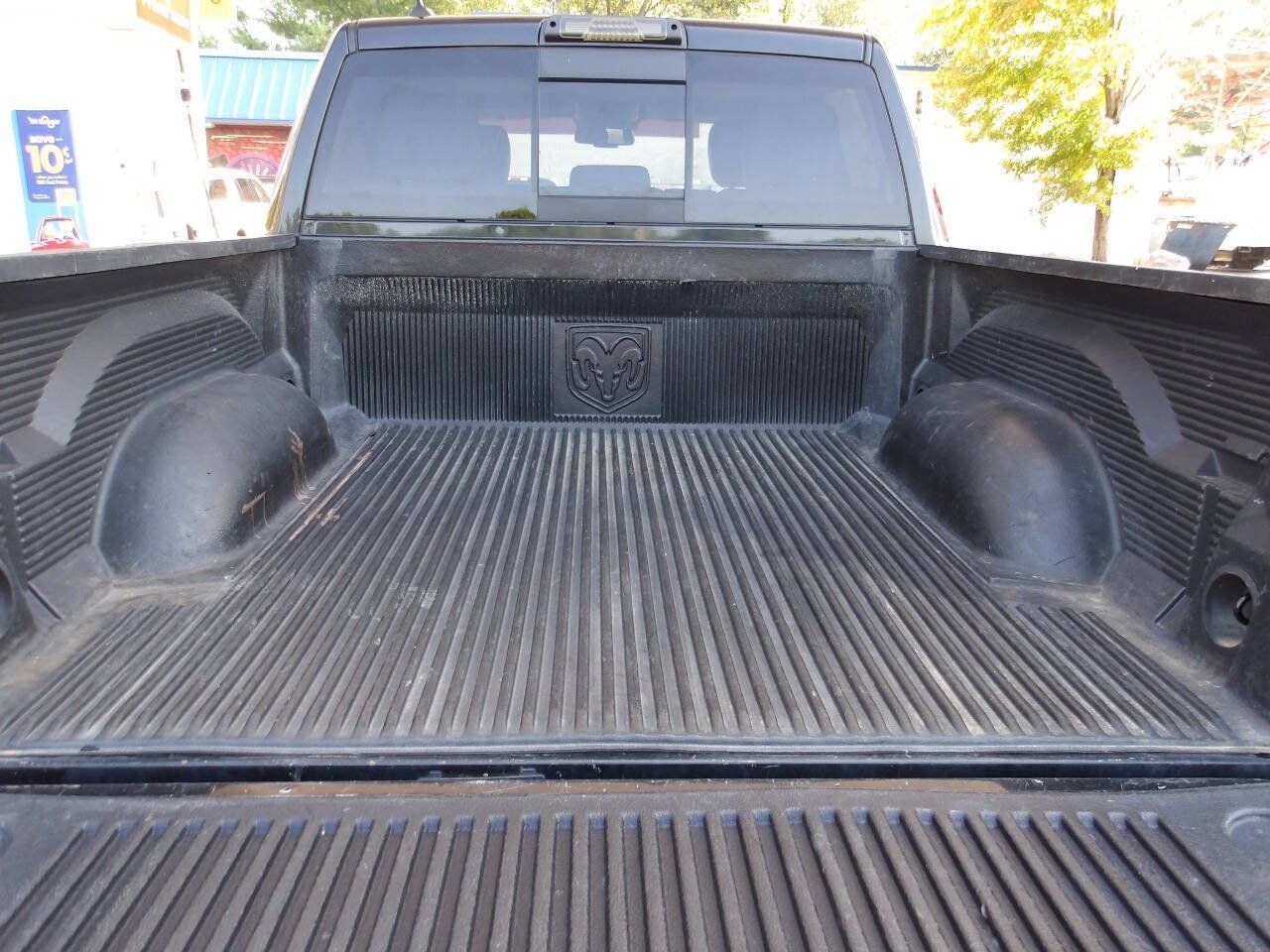 Used 2016 RAM 1500 Laramie w/ Convenience Group AWD/4WD image 28