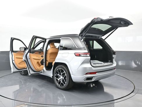 New 2025 Jeep Grand Cherokee Summit image 86