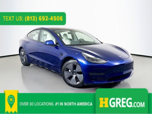 Used 2021 Tesla Model 3 Standard Range Plus image 1