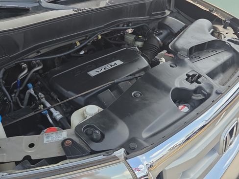 Used 2010 Honda Pilot Touring image 18