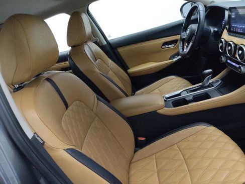 Used 2020 Nissan Sentra SV w/ SV Premium Package FWD image 21