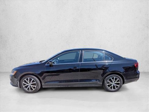 Used 2017 Volkswagen Jetta SE FWD image 5