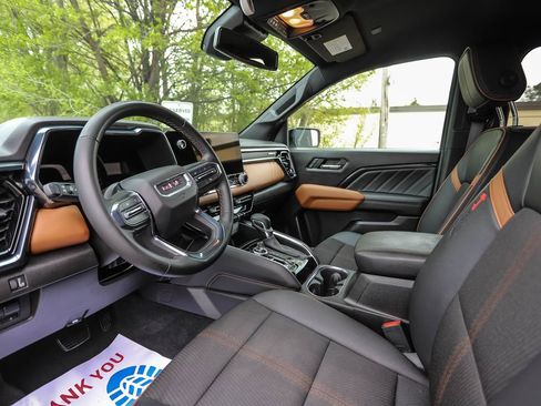 Used 2024 GMC Canyon AT4 w/ Canyon Safety Plus Package AWD/4WD image 10