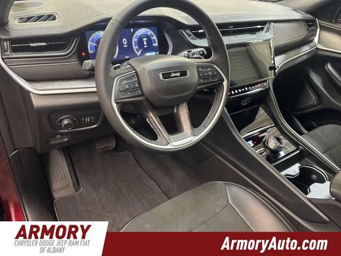 New 2026 Jeep Grand Cherokee Altitude image 10