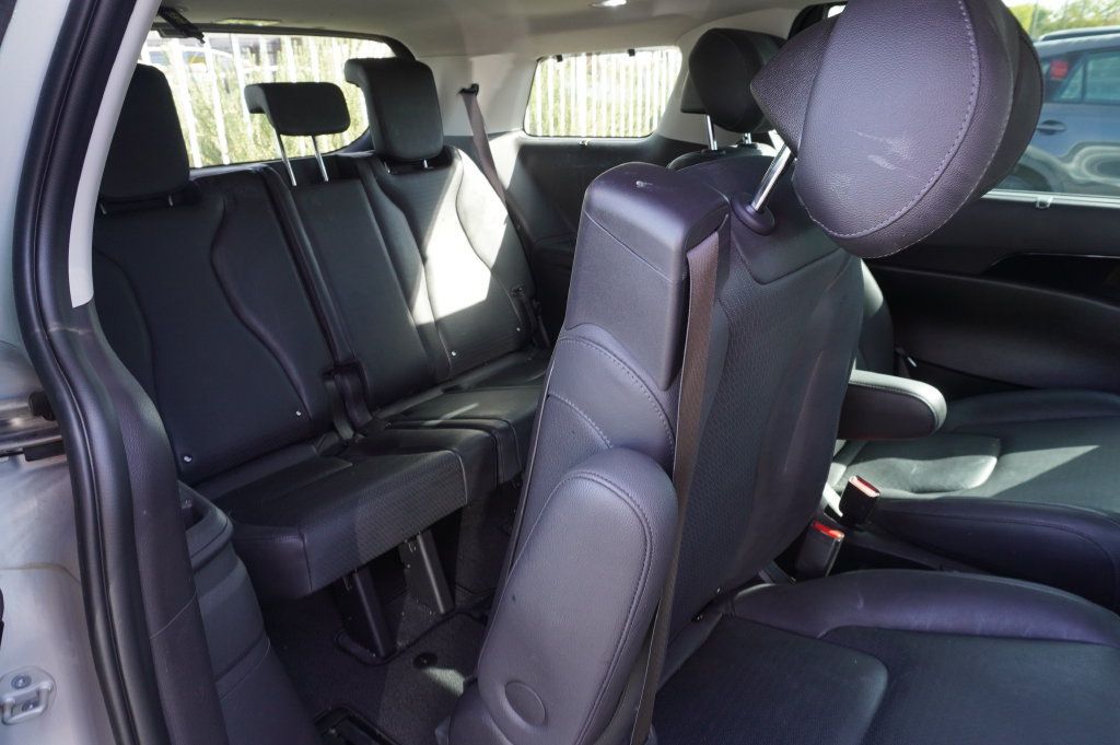 Used 2025 Kia Carnival SX Prestige FWD image 8