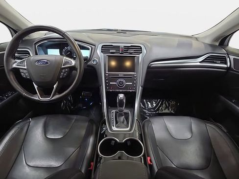 Used 2016 Ford Fusion Titanium FWD image 10