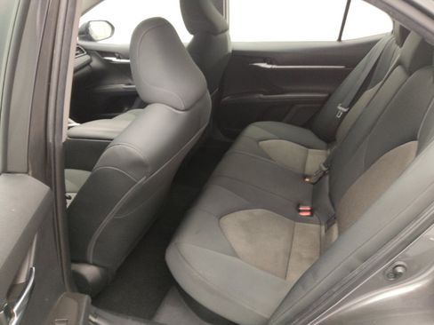 Used 2022 Toyota Camry LE image 18