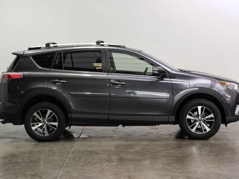 Used 2018 Toyota RAV4 XLE image 12