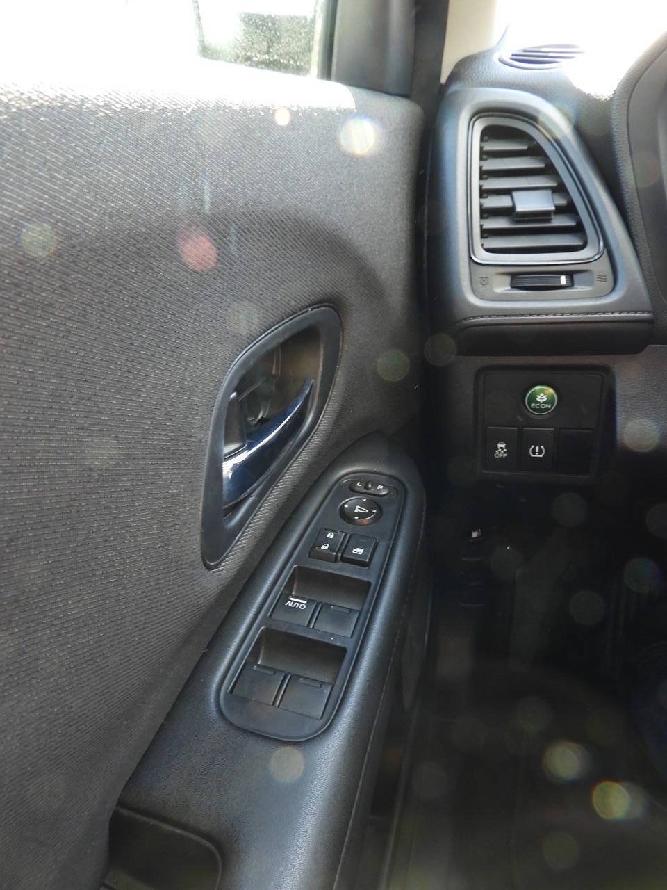 Used 2020 Honda HR-V LX image 21