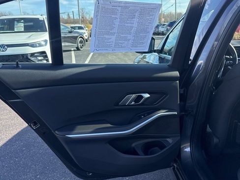 Used 2021 BMW 330i xDrive Sedan w/ Convenience Package image 29