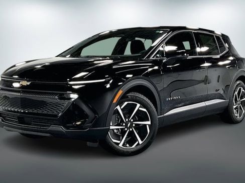 New 2026 Chevrolet Equinox EV LT image 2