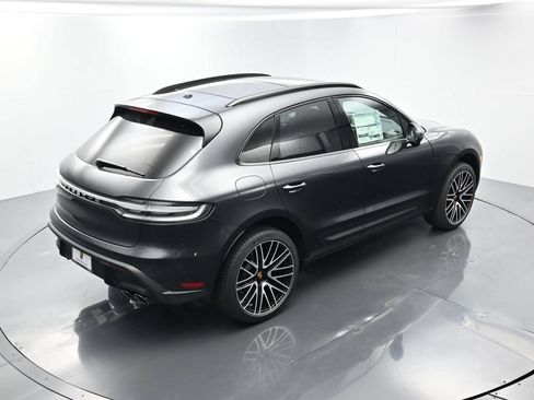 Certified 2026 Porsche Macan AWD/4WD image 30