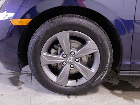 Certified 2024 Honda Odyssey EX image 11