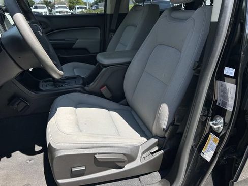 Used 2022 Chevrolet Colorado W/T w/ Custom Special Edition AWD/4WD image 30