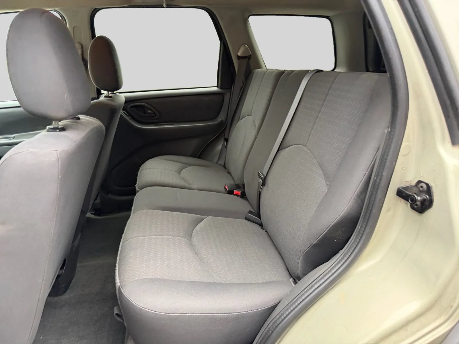 Used 2006 MAZDA Tribute I FWD image 13