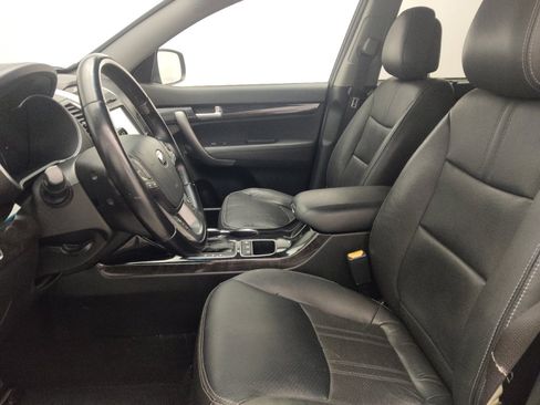 Used 2014 Kia Sorento SX w/ 3rd Row Package FWD image 17