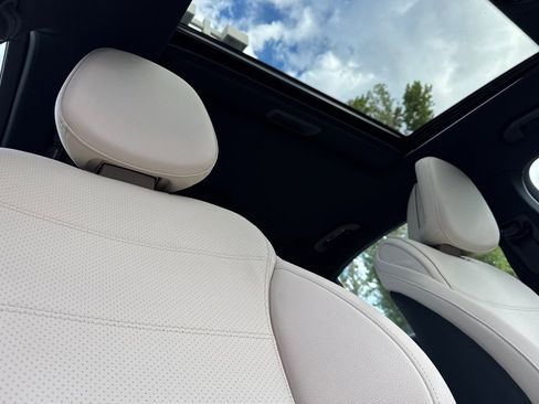 Certified 2025 Mercedes-Benz C 300 4MATIC Sedan image 11