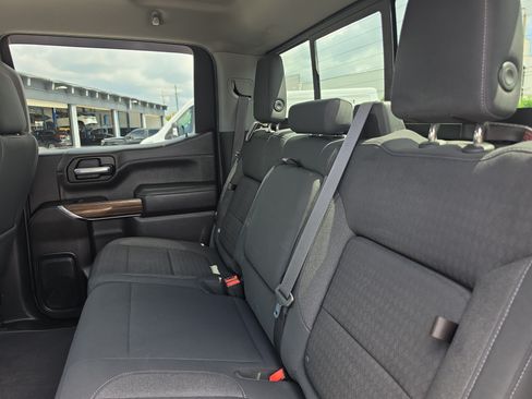 Used 2021 Chevrolet Silverado 1500 LT Trail Boss w/ Convenience Package II AWD/4WD image 11
