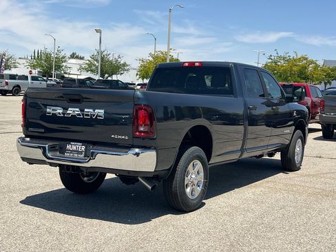 New 2026 RAM 2500 Big Horn AWD/4WD image 7