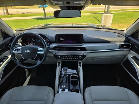 Certified 2022 Kia Telluride S FWD image 13